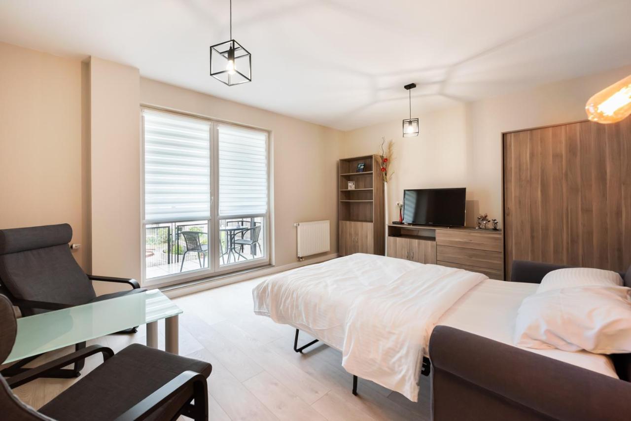 Ursus Pleasant Apartment Varsovia Exterior foto